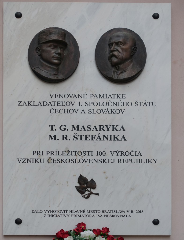 Pamätná tabuľa T.G.Masaryka a Milana Štefánika