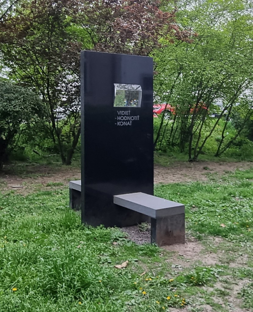 Pamätník spoločenstvu rodina Tomislava Kolakoviča